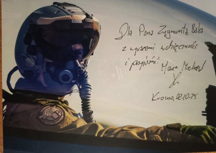 Osobista dedykacja ppłk. M. Modrzewskiego dla Zygmunta Bąka (fot. Zygmunt Bąk, Michał Romanowski)