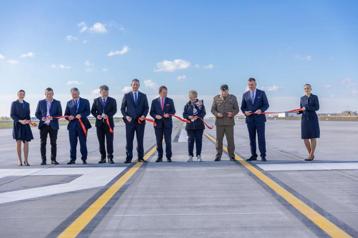 Uroczyste otwarcie pasa startowego lotniska Rzeszów-Jasionka po remoncie (fot. Port Lotniczy Rzeszów-Jasionka)