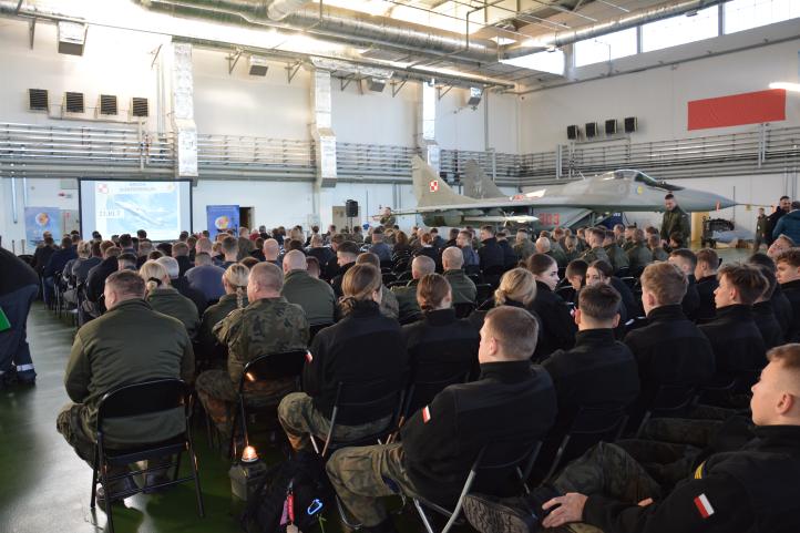 Dni techniczne w 23. Bazie Lotnictwa Taktycznego (fot. 23 Baza Lotnictwa Taktycznego)2