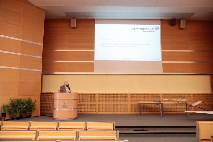 V Akademicka Konferencja Lotnicza - 'Studenci (nie) Tylko o Lotnictwie' (fot. Akademicki Klub Lotniczy PWr)3