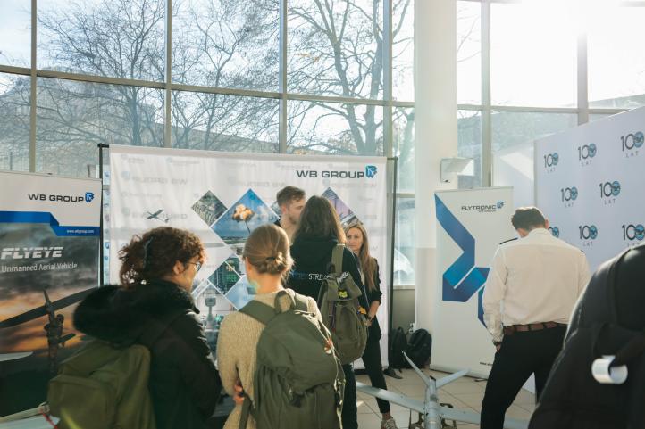 V Akademicka Konferencja Lotnicza - 'Studenci (nie) Tylko o Lotnictwie' (fot. Akademicki Klub Lotniczy PWr)4