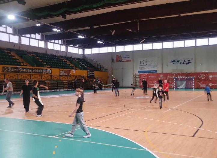 X Okręgowe Zawody Modeli Szybowców Halowych F1N w Zamościu (fot. Roman Bikowski)