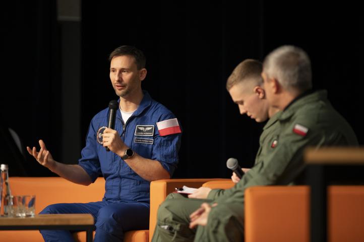 Dr Sławosz Uznański-Wiśniewski w Szkole Orląt (fot. LAW)3