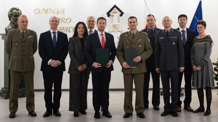 MBDA podpisuje porozumienie z WAT o współpracy B+R (fot. Magdalena Szewczyk)2