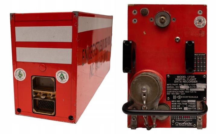 Czarna skrzynka z samolotu SAAB 340 (fot. SprintAir)2