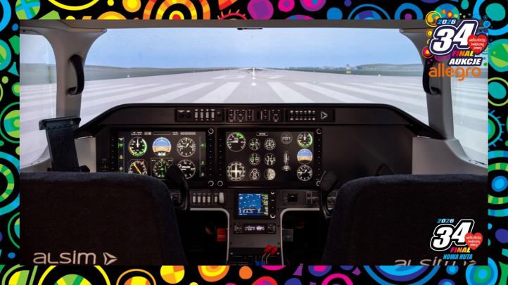 Lekcja na symulatorze lotu Alsim AL250 (fot. WOŚP)