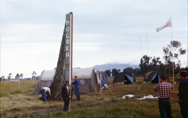 Polskie śmigłowce podczas misji humanitarnej w Etiopii (fot. Centrum Weterana Działań Poza Granicami Państwa)3