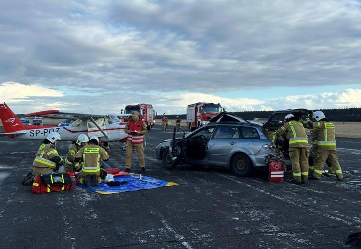 Ćwiczenia 'Lotnisko 2026' na lotnisku Kąkolewo (fot. Lotnisko Kąkolewo EPPG, Facebook)