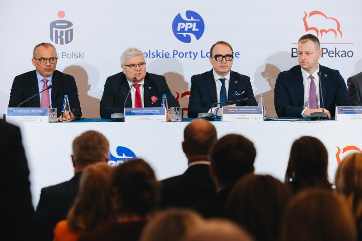 Polskie Porty Lotnicze podpisały umowę kredytową z konsorcjum polskich banków (fot. PPL)2