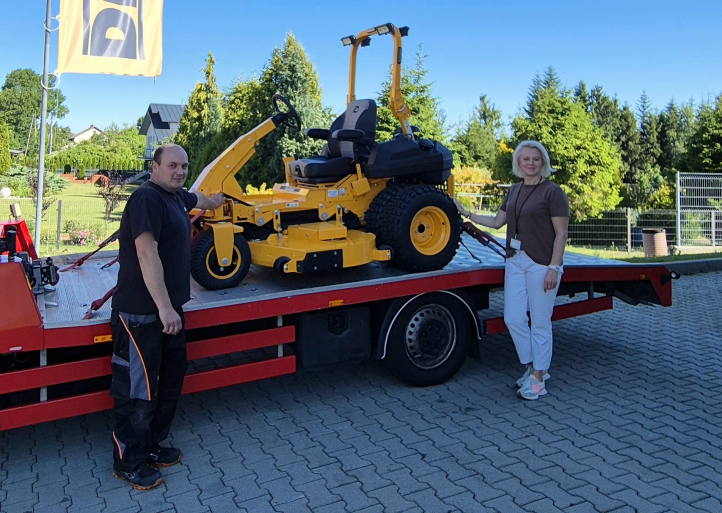 zero-turn Cub Cadet Z9