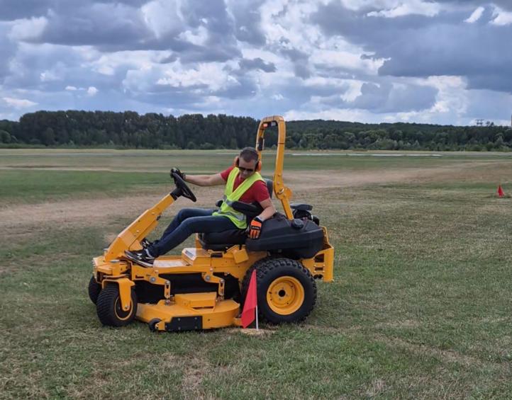 zero-turn Cub Cadet Z9 - precyzyjna robota