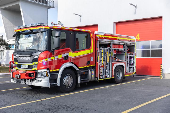 Nowoczesny wóz ratowniczo-gaśniczy na Lotnisku Rzeszów-Jasionka (fot. Port Lotniczy Rzeszów-Jasionka)3