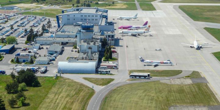 Port Lotniczy Katowice - 2009 rok (fot. Piotr Adamczyk)2