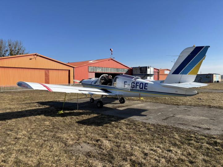 Socata Rallye 180 T (F-GFQE) na lotnisku Aeroklubu Włocławskiego (fot. Aeroklub Włocławski)2
