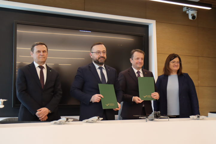 Współpraca UPP i WZL Nr 2 ws. technologii bezzałogowych (fot. Uniwersytet Przyrodniczy w Poznaniu)3