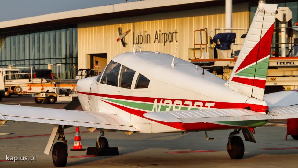 Piper PA-28R-180 Cherokee Arrow na lotnisku w Lublinie, fot. źródło foto_kaplus_pl