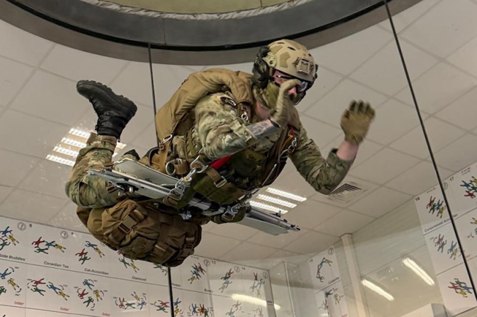 Trening w tunelu aerodynamicznym 25 BKPow (fot. Marcin Moneta)2