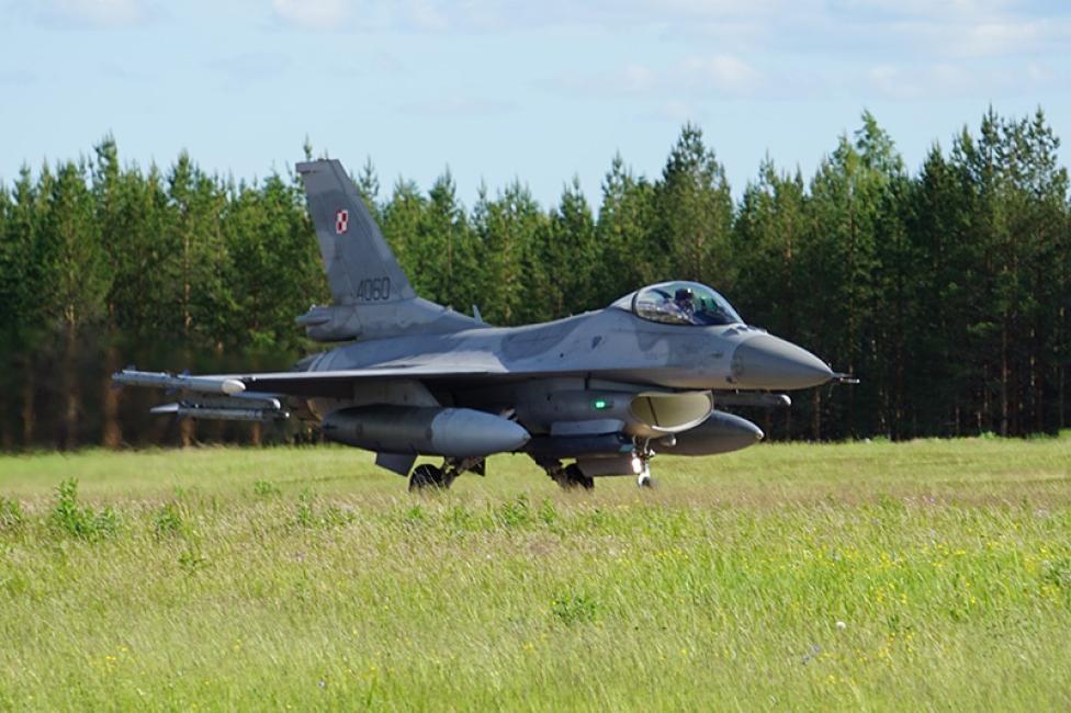 Polskie F-16 w Finlandii, fot. źródło Polska Zbrojna