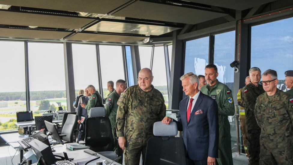 Nowa infrastruktura na terenie 12 Bazy Bezzałogowych Statków Powietrznych w Mirosławcu (fot. Ministerstwo Obrony Narodowej)3