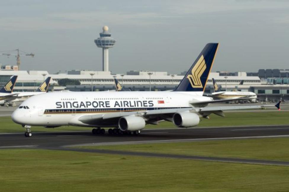 Lotnisko Heathrow i linie lotnicze Singapore Airlines będą oszczędzać paliwo