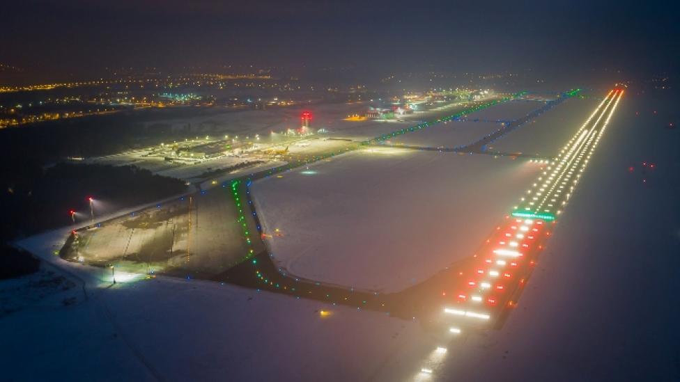 Port Lotniczy Katowice - widok z góry zimą (fot. Robert Neumann)