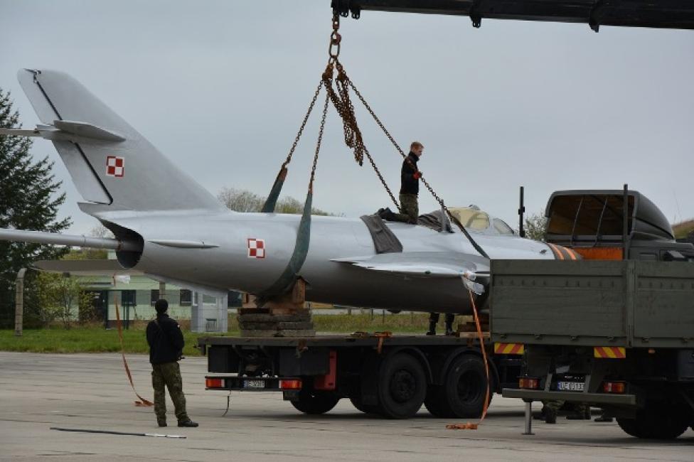 Samolot Lim-6M "powrócił odnowiony" (fot. 12.BBSP)