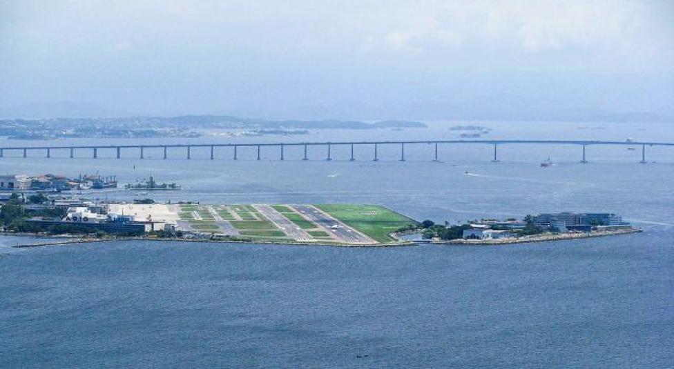 Port lotniczy Rio de Janeiro-Santos Dumont (fot. Mikko Palo (praca własna)/CC BY-SA 3.0/Wikimedia Commons)