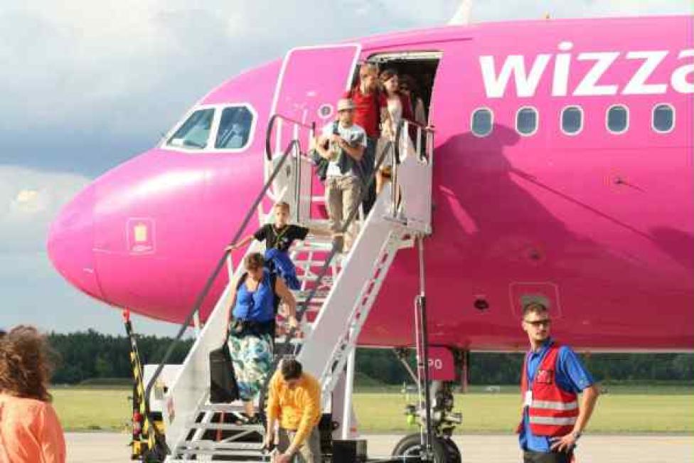 A320 linii WizzAir na lotnisku w Modlinie