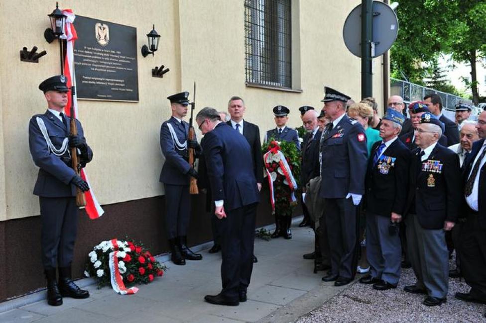 Prezydent na uroczystości odsłonięcia tablicy pamiatkowej, fot. Mirosław C. Wójtowicz 