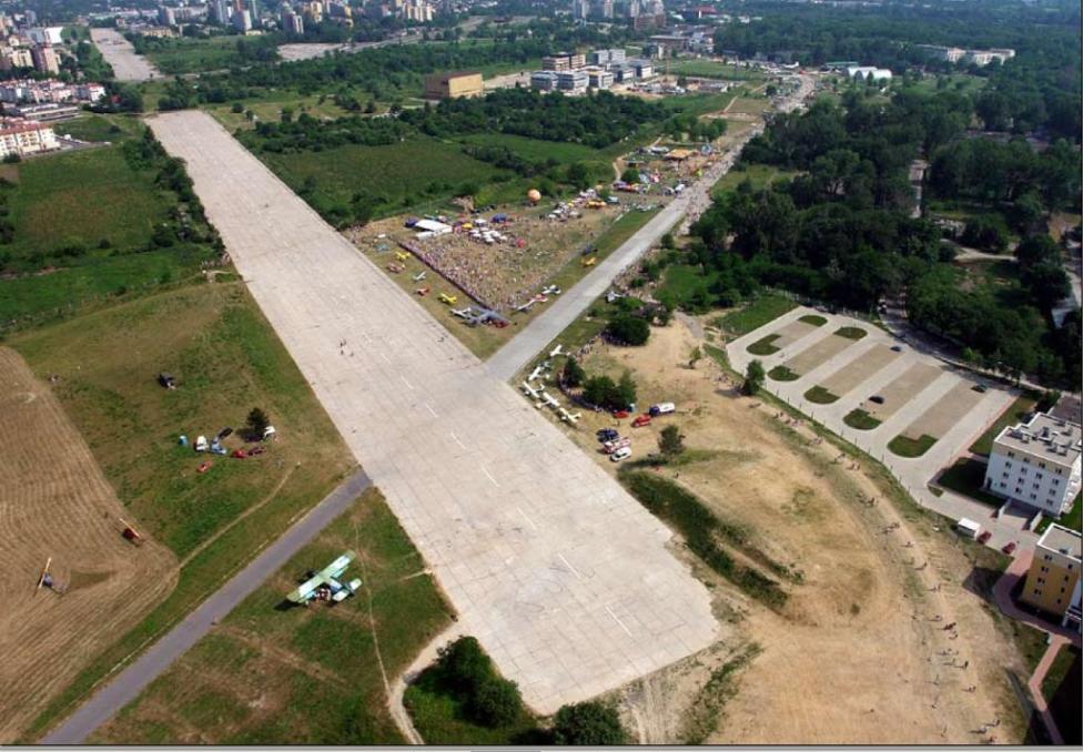 Pas startowy lotniska Kraków Czyżyny, fot. lotniska.dlapilota.pl
