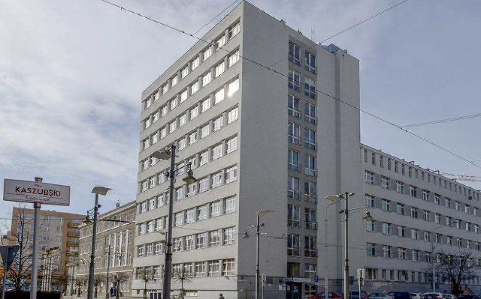 Budynek w Gdyni, na którym będa lądowały śmigłowce LPR, fot. trojmiasto.pl