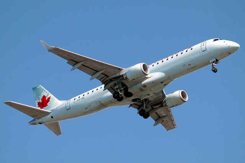 Embraer 190 należący do linii Air Canada