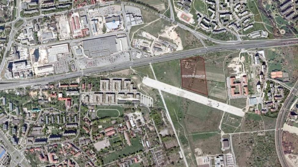 Budowa przy pasie startowym w Czyżynach, fot. dziennikpolski24