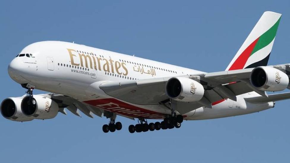 A380 linii Emirates podczas podejścia dolądowania, fot. Khaleej