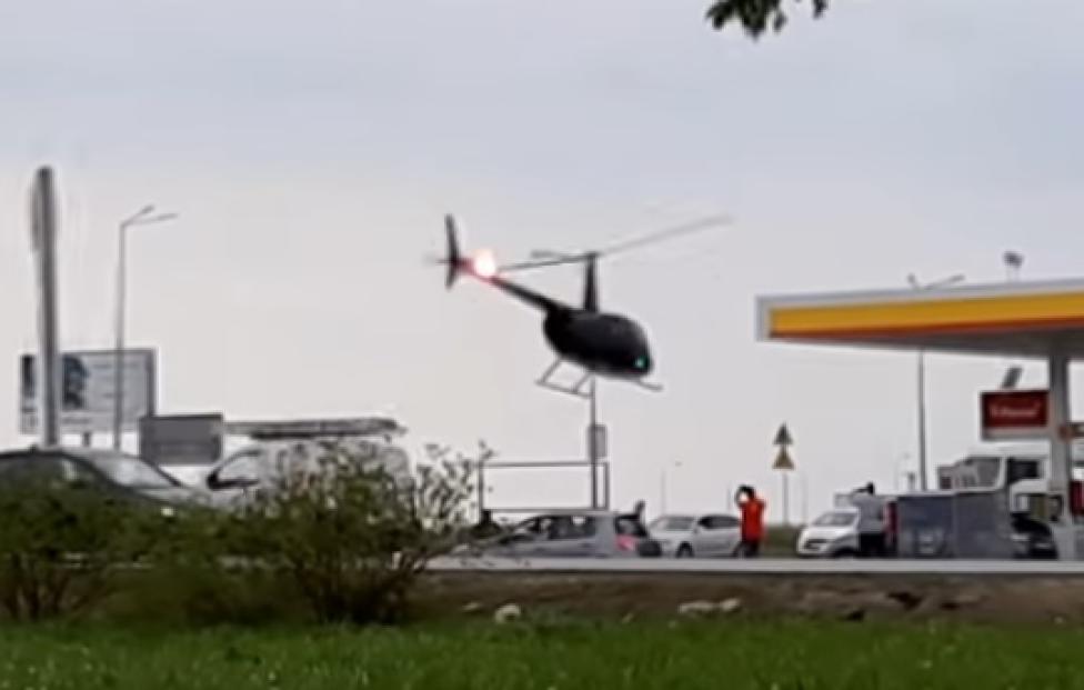 Lądowanie śmigłowca na stacji benzynowej, fot. Youtube