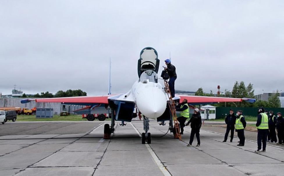 Su-35S dla zespołu akrobacyjnego „Russkije Witiazi”, fot. uacrussia