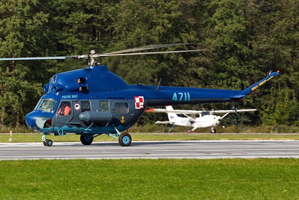 Śmigłowiec Mi-2 o numerze 4711 (fot. kpt. Mariusz Kalinowski)