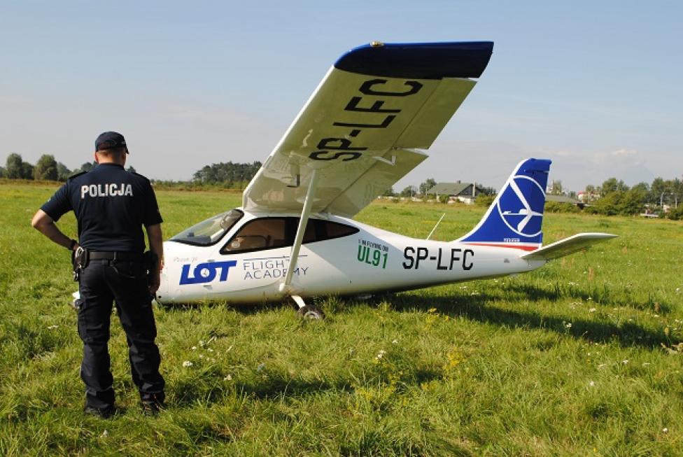 Wypadek samolotu na lotnisku w Piotrkowie Trybunalski, źródło: policja.gov.pl