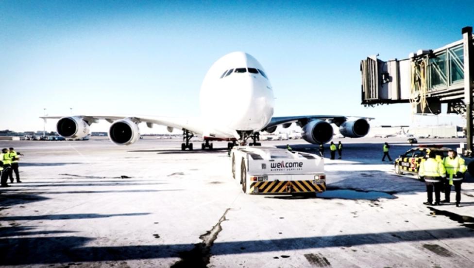 Airbus A380 linii Emirates na Lotnisku Chopina (fot. Discovery Channel)