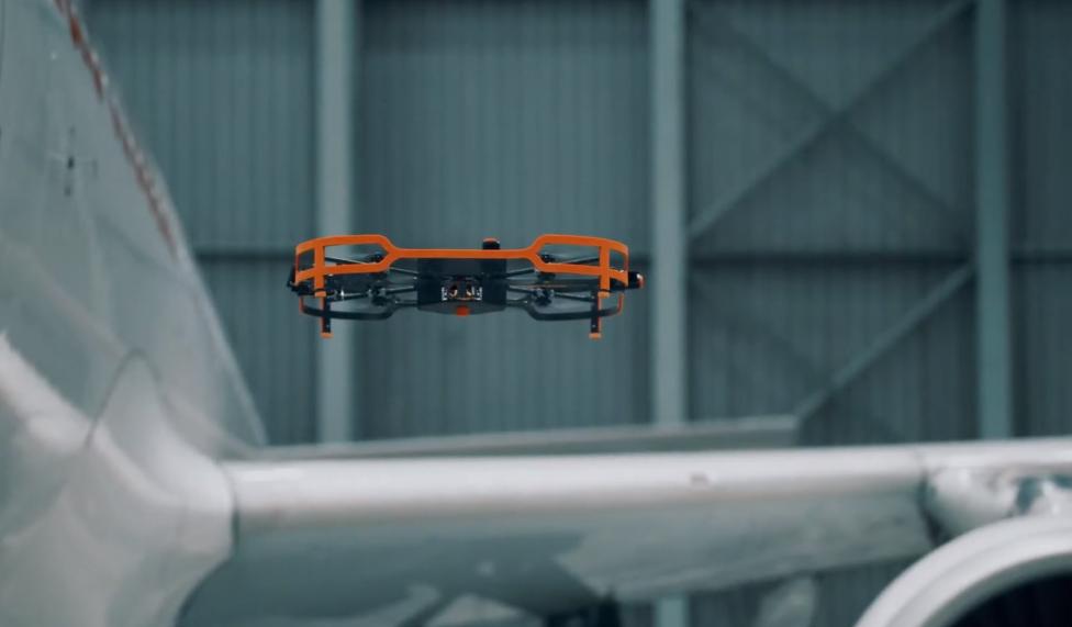 Drony wykorzystywane do inspekcji samolotów, fot. avweb