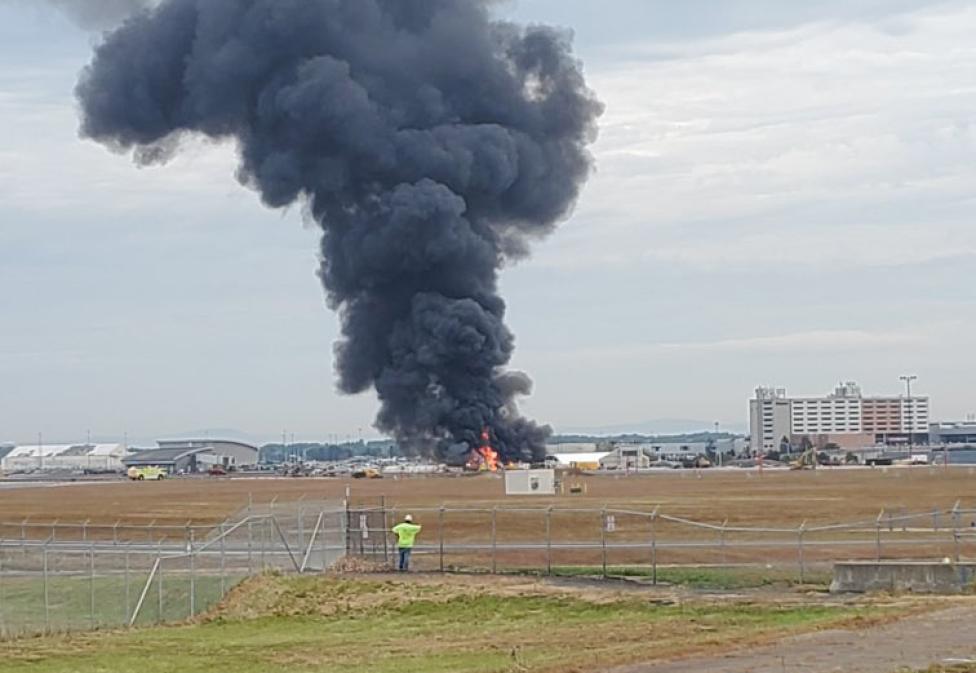 Katastrofa B-17 na lotnisku w Bradley, fot. avweb.com