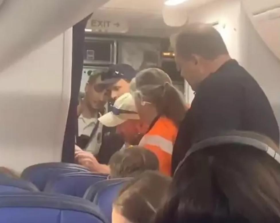 Incydent na pokładzie samolotu United Airlines, fot. foxnews.com