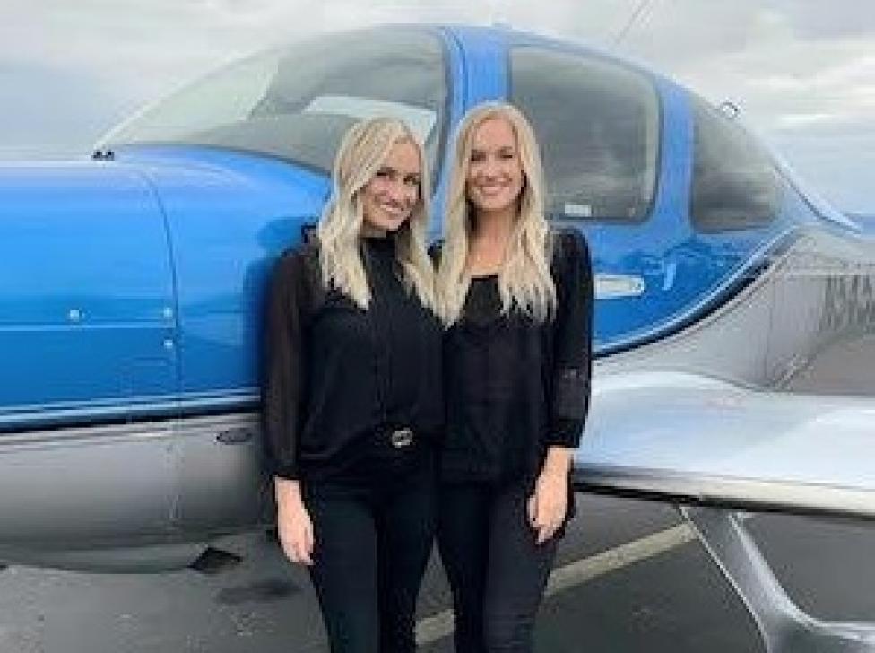 Siostry bliźniaczki zdobyły licencję PPL (A), fot. aero-news.net