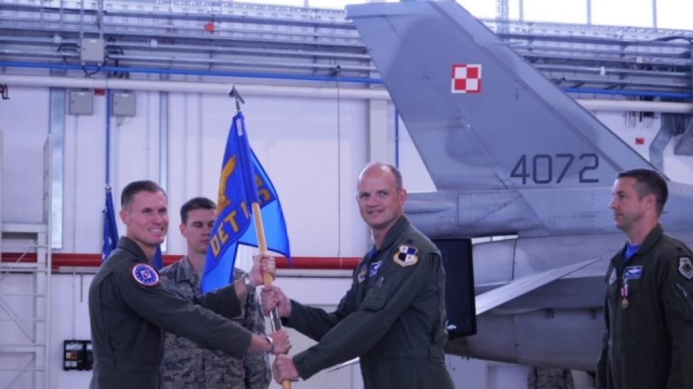 Zmiana dowódcy Aviation Detachment (fot. kpt. Marek Kwiatek)