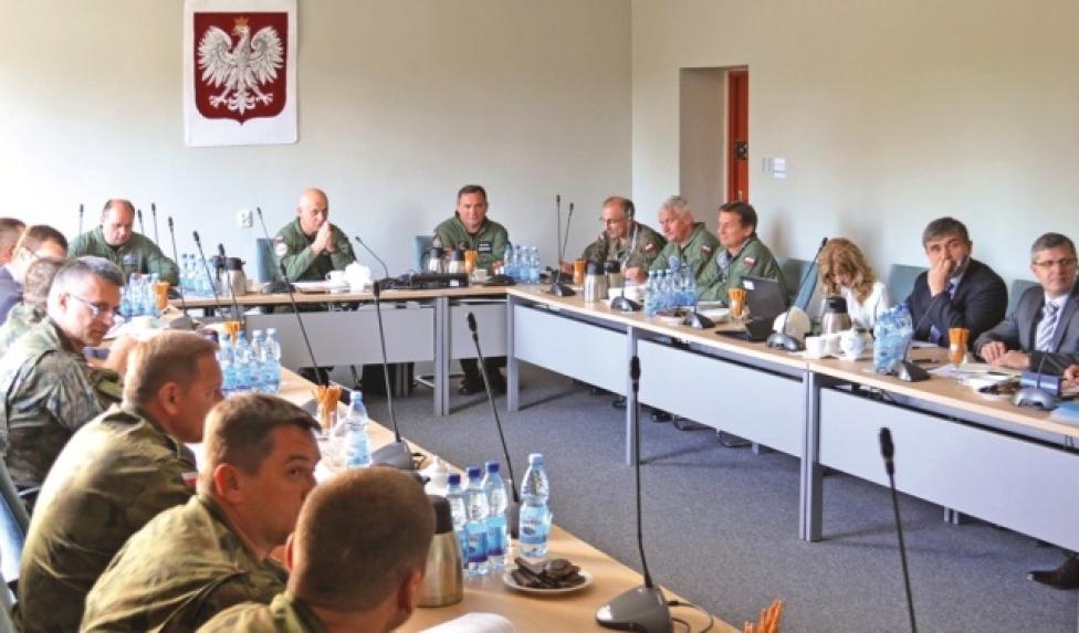 Spotkanie w sprawie eksploatacji samolotów M-28 (fot. mjr Łukasz Baranowski)