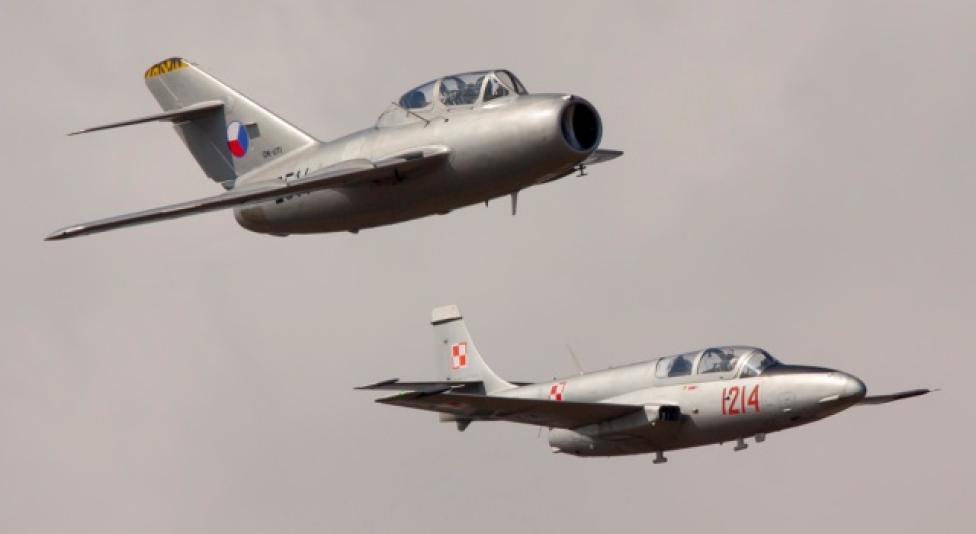 MiG-15 oraz TS-11 Iskra na Podkarpackich Pokazach Lotniczych w Mielcu (fot. Artur Kucharski)
