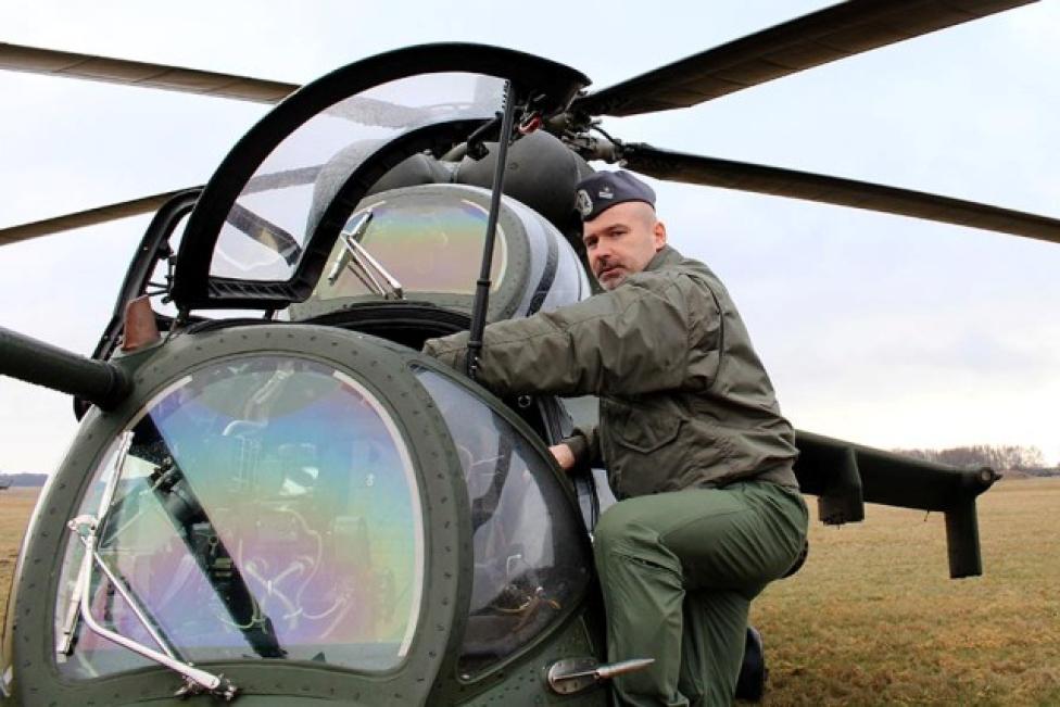 Lot pożegnalny mjr pil. Dariusza Kowalskiego (fot. 49blot.wp.mil.pl)
