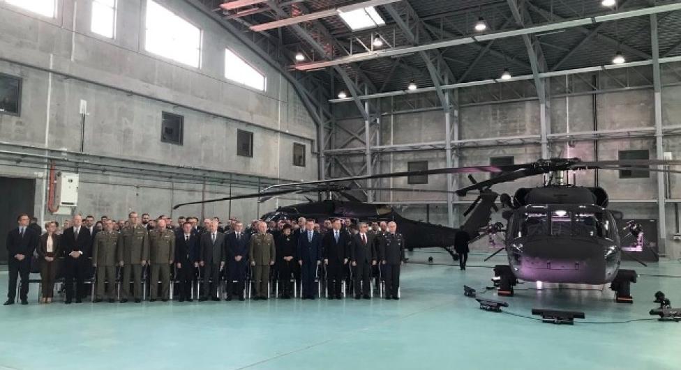 Uroczystość przekazania na wyposażenie Wojsk Specjalnych 4 śmigłowców S-70i Black Hawk (fot. MON)