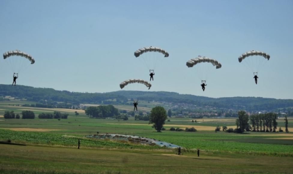 Polscy spadochroniarze na zawodach w Stadtallendorf (fot. archiwum DSK)