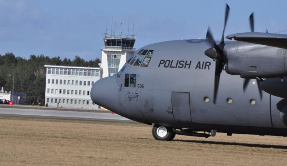 Samolot C-130E Hercules w Powidzu (fot. kpt. Martyna Fedro-Samojedny)